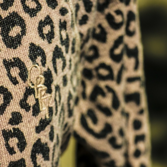 Obey leopard sweatshirt - Picture 2 of 6